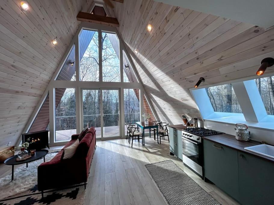 Fox Ridge-Black Alder Lodging โลแกน ภายนอก รูปภาพ