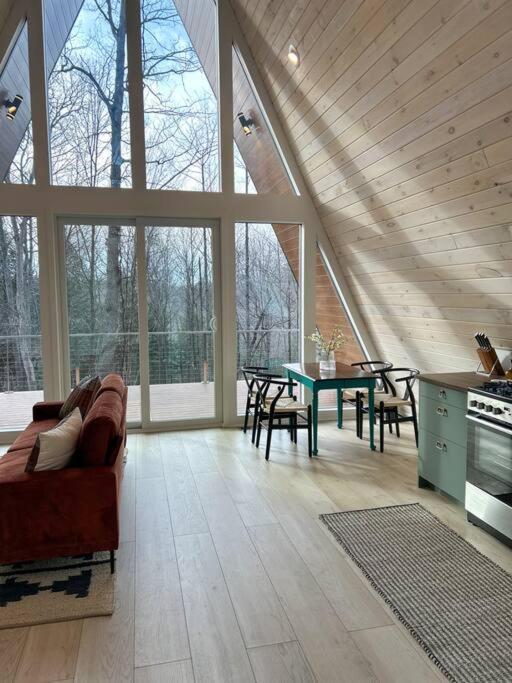 Fox Ridge-Black Alder Lodging โลแกน ภายนอก รูปภาพ